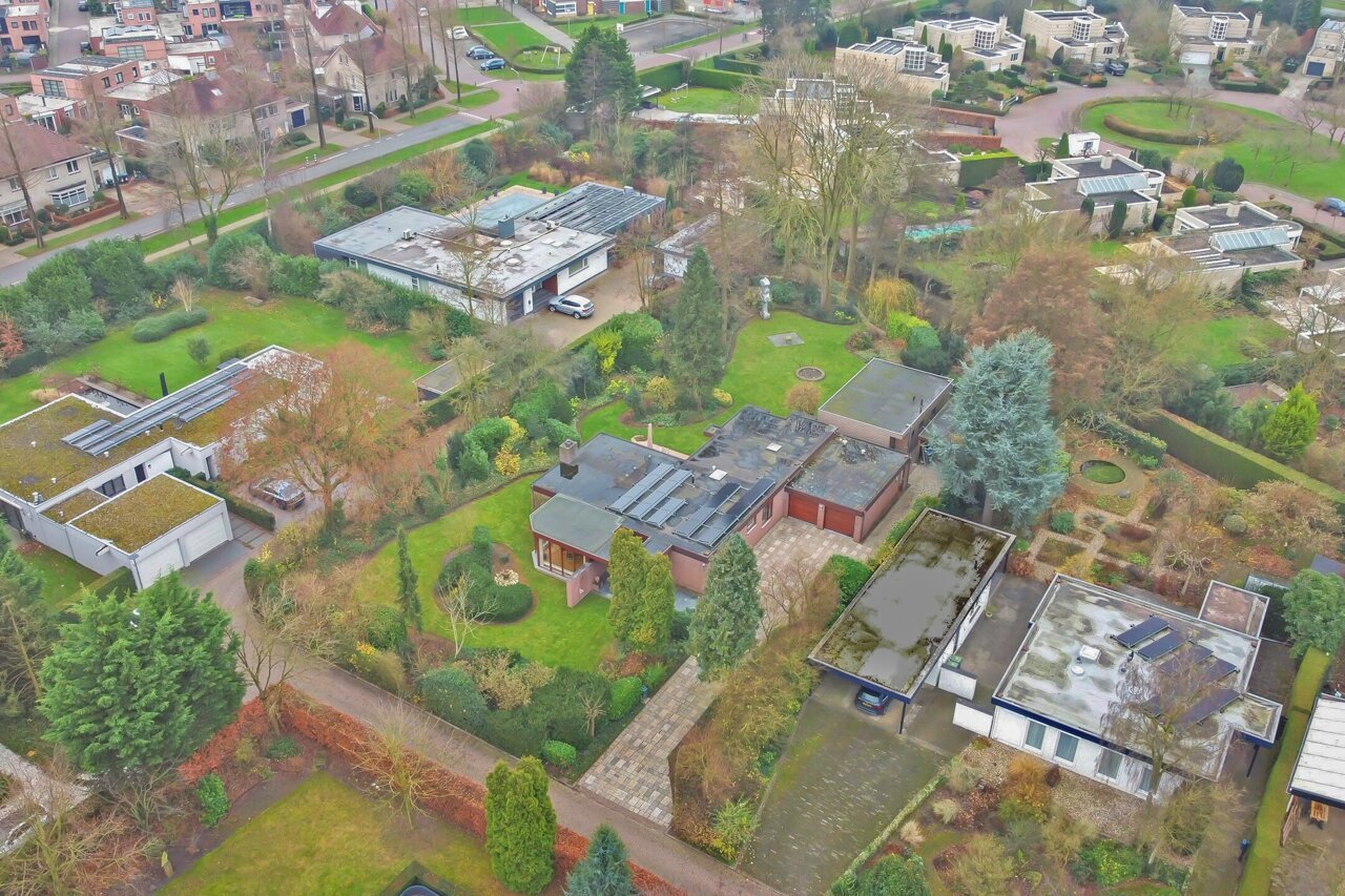 pic garage donkerder-1.jpg