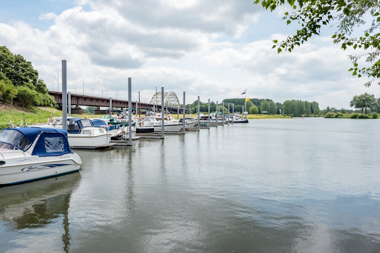 Hedel haven en brug.jpg